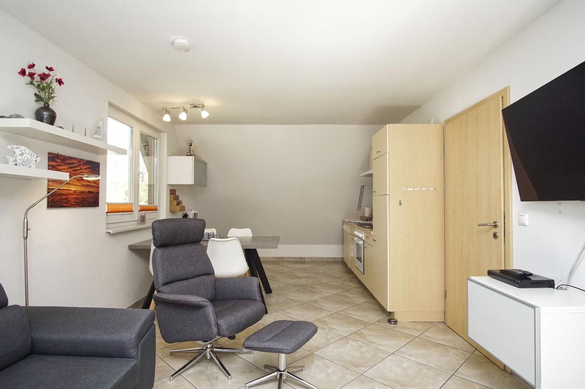 Moderne Fewo Nr 4 Mit Balkon, Sauna Im Haus, Garten - Ferienwohnungen Am Wald Klein Gelm Bagian luar foto